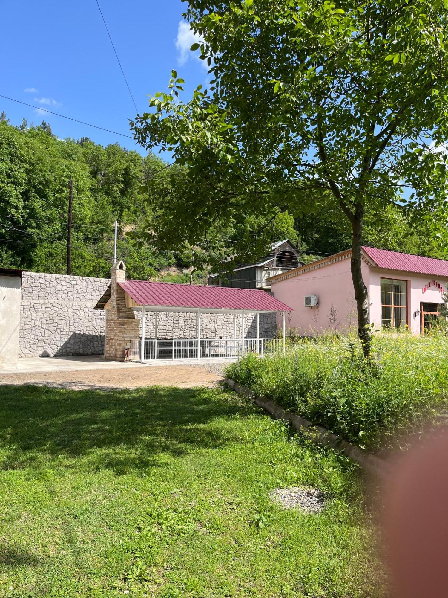 Diligence Hotel & Restaurant Dilijan Ngoại thất bức ảnh